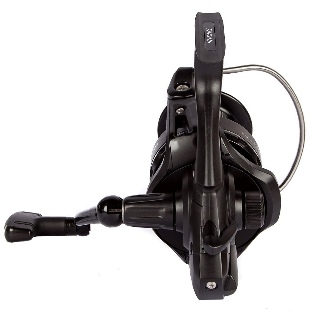 daiwa big pit reel Big Pit Reel Daiwa Crosscast BK5500A Black – Western Accessories